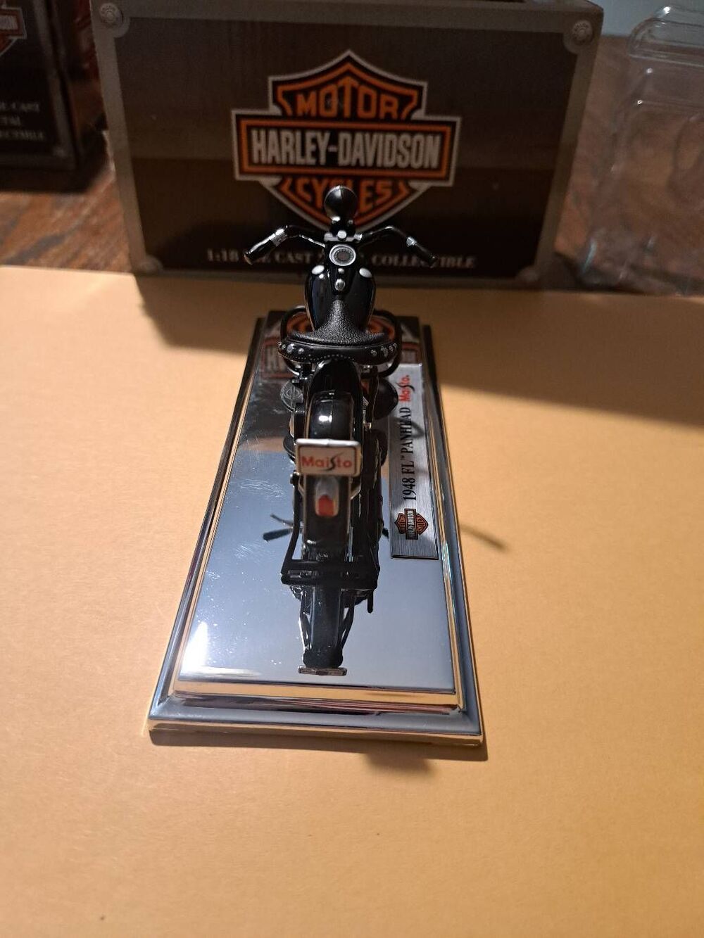 Vintage 2002 Harley-Davidson Maisto Avon 1948 FL Panhead 1:18 Diecast Motorcycle - Picture 5 of 6